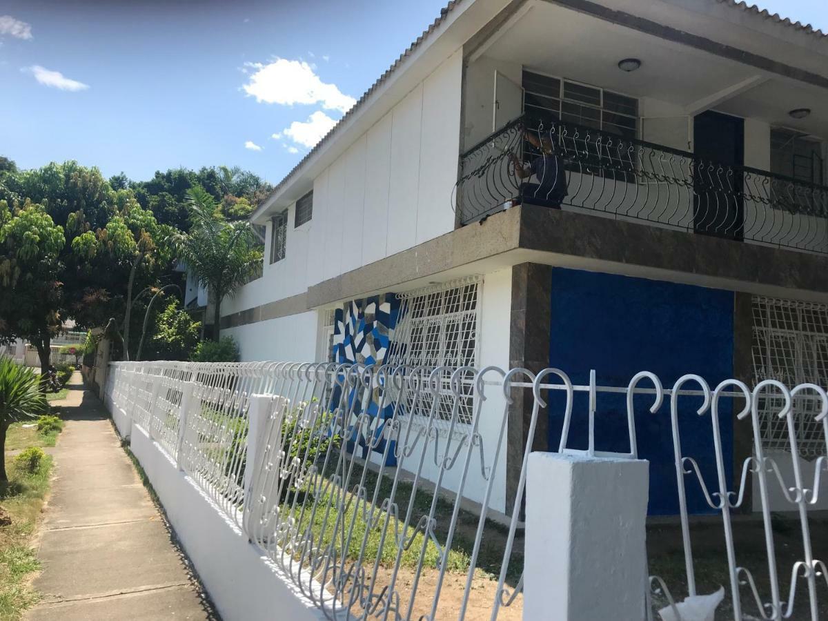 Home To Go Hostal Apartamentos Cali Exterior foto